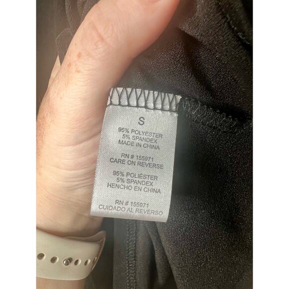 StoryBuk Black Pleated Button Up Sleeveless Tank Top Size Small - Picture 6 of 8